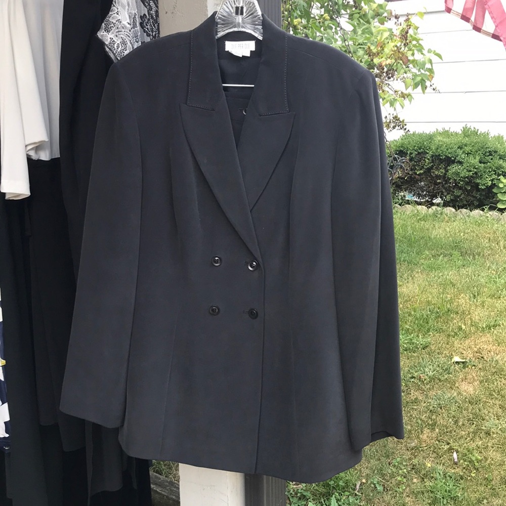 Size 12 skirt suit by Due Per Due.